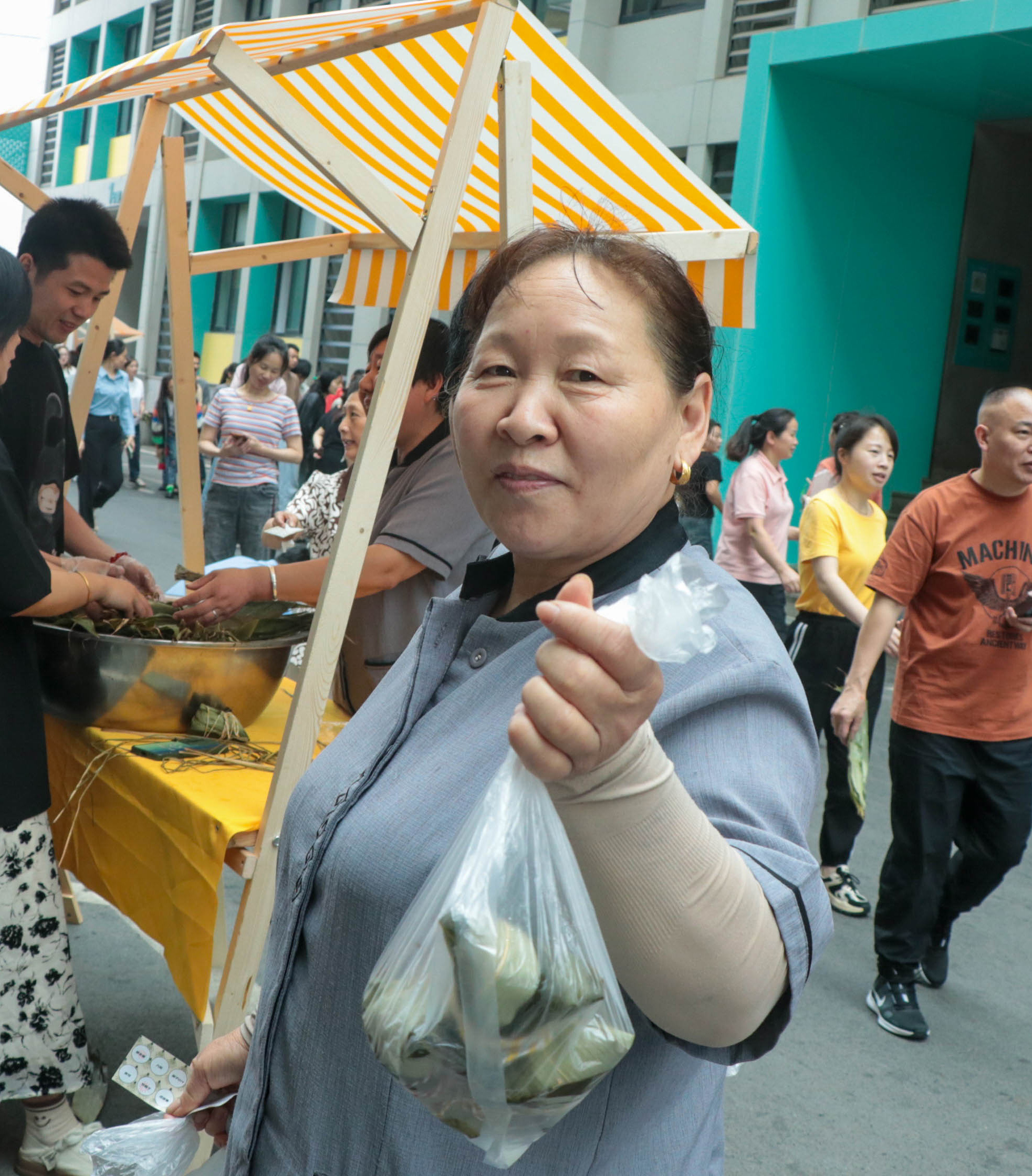 端午節(jié)丨粽葉青青，情意濃濃